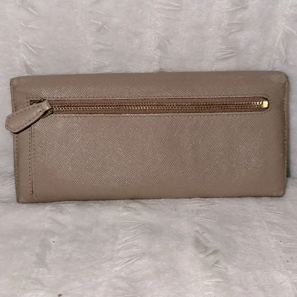 💛 SOLD 💛 Prada Saffiano Leather Bow Continental Wallet - Picture 4 of 16